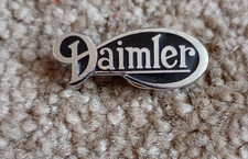 DAIMLER ENAMEL PIN BADGE - Retro 3cm approx