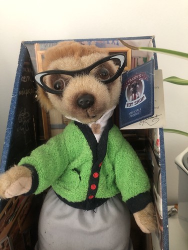 Sergel maiya meerkats - meerkats,
