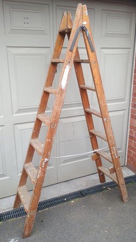 Vintage gpo wooden step - gpo,