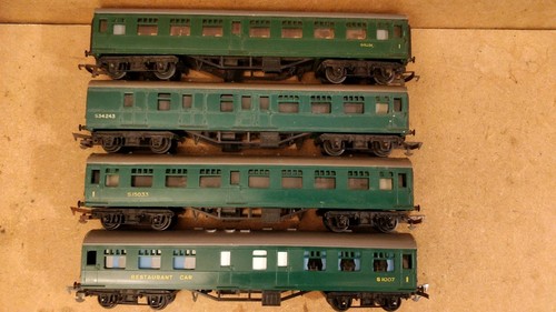 Green triang hornby - , coaches