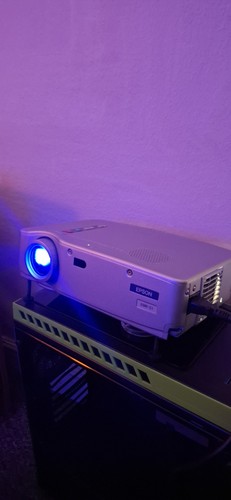 Epson old projector - old,