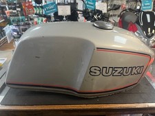 SUZUKI GSX250E 1980 USED FUEL TANK SILVER P/N 441104410113