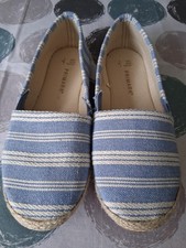 Ladies Flat Beach Plimsolls