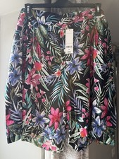 Bnwt Ladies Stunning Light