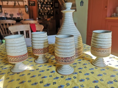 Broadstairs pottery lidded