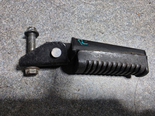 Sinnis max 125 right footpeg - 125,
