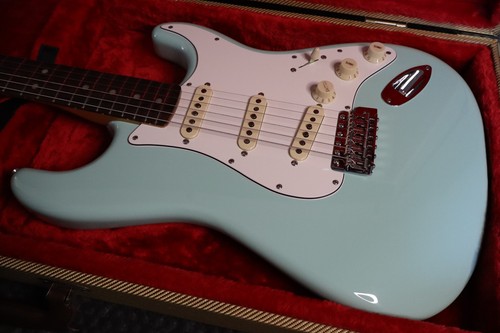 Fender vintera 70s - vintera, ii