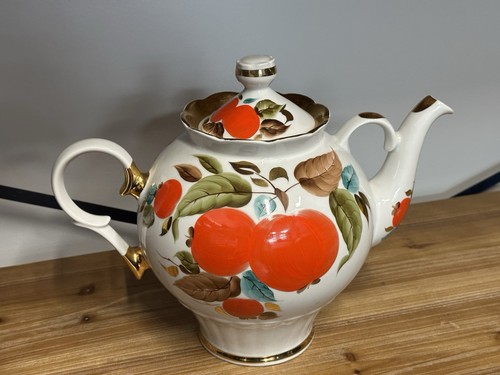 Russian porcelain teapot - porcelain, t-7