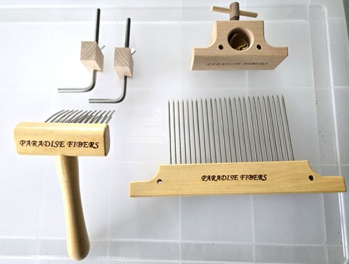 Lot wool comb - lot, of