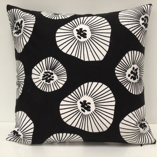 Black white scandinavian - black,