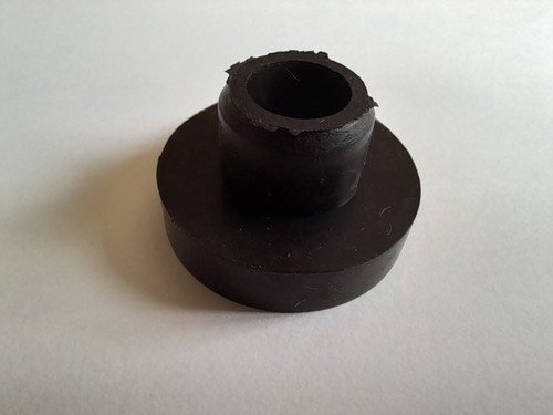 Fuel tank bushing seal grommet - fuel,