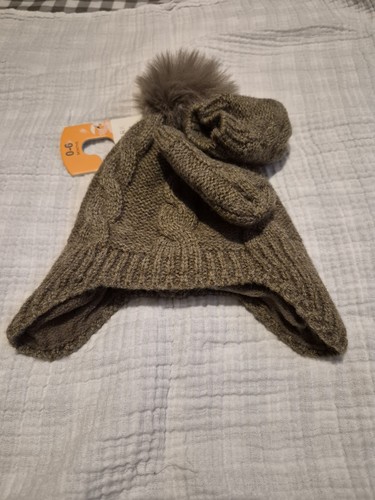 Boys hat and mittens - brown, age