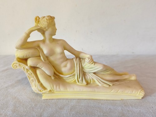Venus victrix nude lady small - venus,