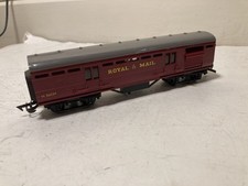 Triang R23 Maroon Royal Mail operating coach M30224  Unboxed   VGC