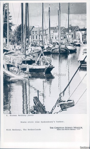 Spakenburg harbor boats the - boats,