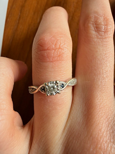 9ct white gold round - round, diamond