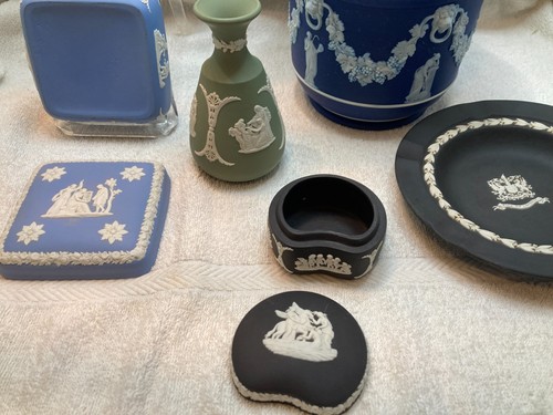 Wedgewood jasperware objects - ,