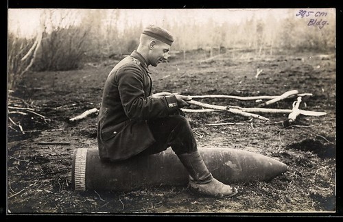 Photo soldier sitting an - soldier,