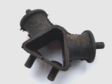 ROVER P6B GEARBOX MOUNTING