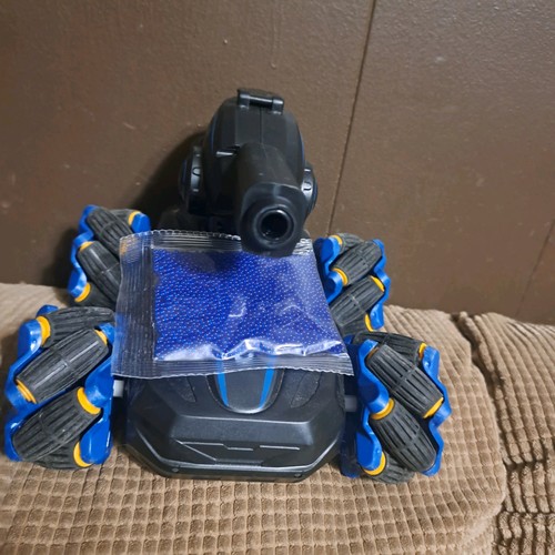 Water bomb shooting - "bomb", shooting,