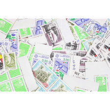 LOT OF 100 MINT FRENCH STAMPS