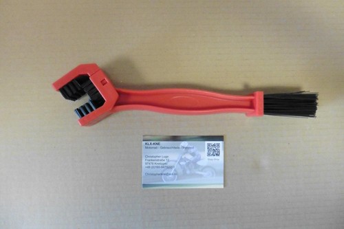 Brush cleaning chain - brush,