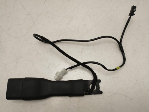 Toyota aygo seat belt - toyota,