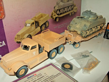 Corgi CC55108 Diamond T Tank Transporter & M4 Sherman, 1st Armd Div, 1:50 Scale