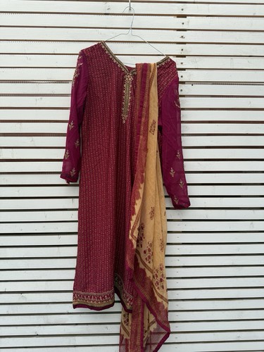 Asian pakistani salwar kameez - pakistani,