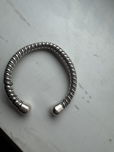 White metal torque - white,