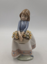 Lladro- 5" Porcelain Figure 'May Flowers' 5467 - 1987, Missing Petal