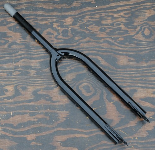 Black cruiser bike - 26",
