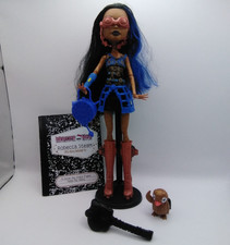 Monster High First Wave Robecca Steam Doll With Bag, Pet, Diary And Stand