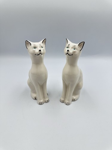 Pair belleek ireland - pair,