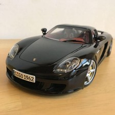 AUTOart 1/18 Porsche Carrera GT Auto Art Millennium