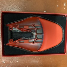 PASSENGER SADDLE SUPPORT (RED)