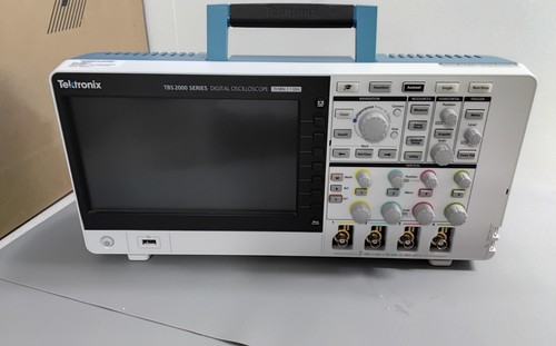 Tektronix digital oscilloscope