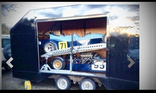 Twin deck enclosed car - deck,