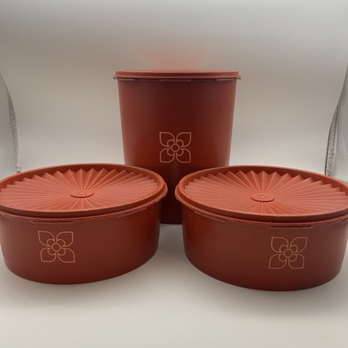 Vintage tupperware container - tupperware,