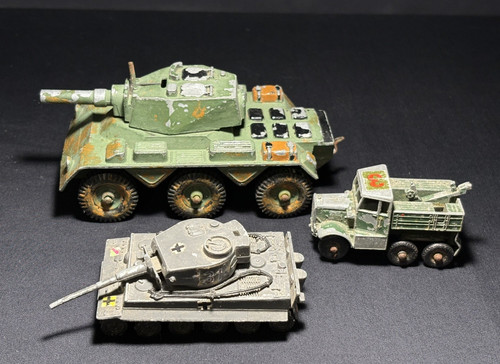 Crescent saladin armoured - saladin, car