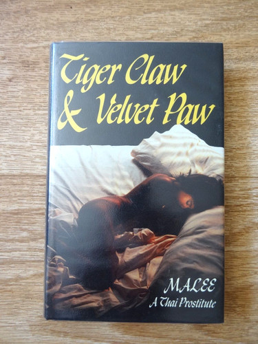 Tiger claw velvet - &, paw