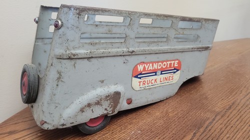 Wyandotte vintage truck lines - wyandotte,