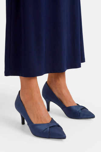 Wallis navy court - wallis,