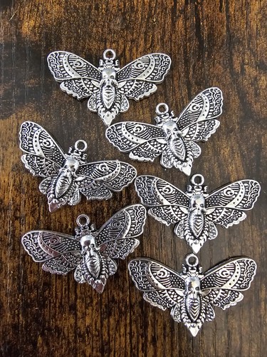 Large tibetan silver gothic - large,