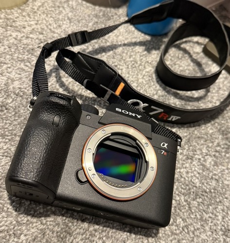 Sony alpha a7r - iv, under