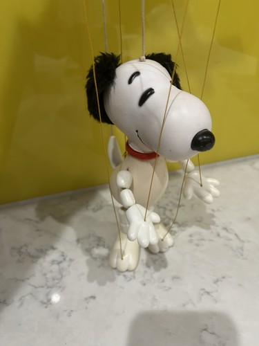 Pelham puppet rare snoopy - pelham,