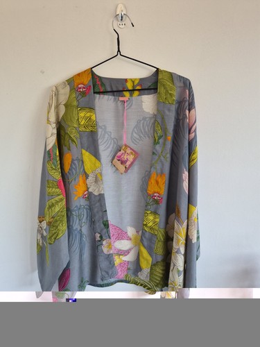 Lovely powder kimono jacket - lovely!,