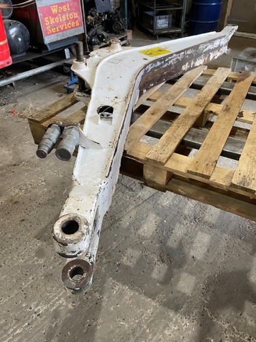1st main arm bobcat - arm,