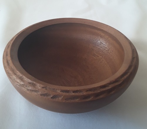 Handcrafted round wooden - round,