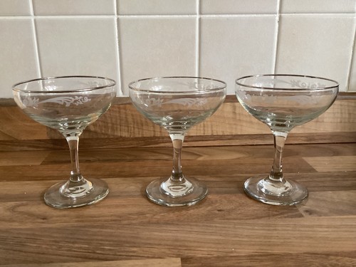 Vintage champagne saucer - x,
